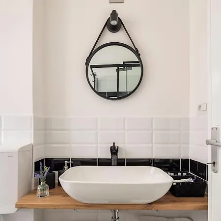 Tibershome La Casa Sul Tevere Διαμέρισμα *